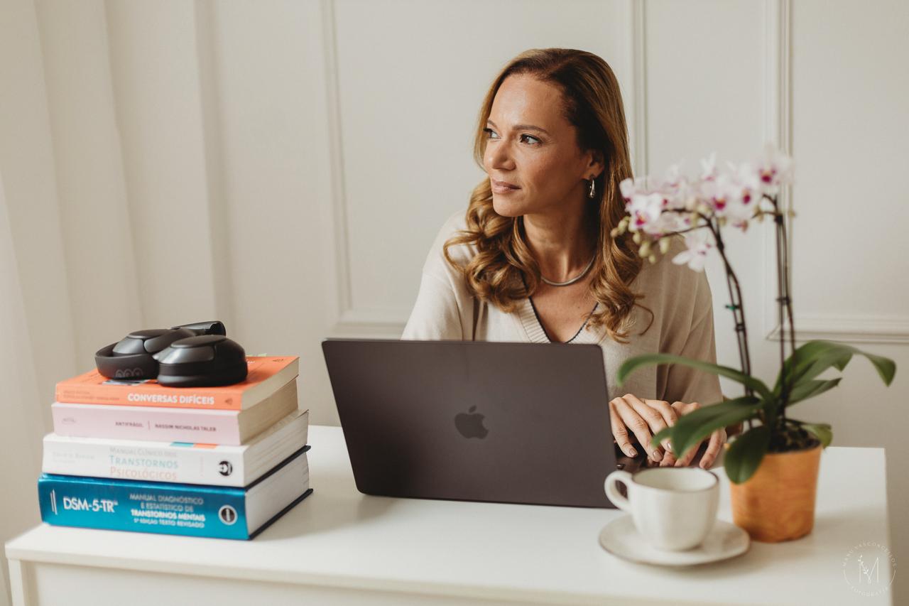 Laura Rosa Psicóloga Clínica e Hospitalar